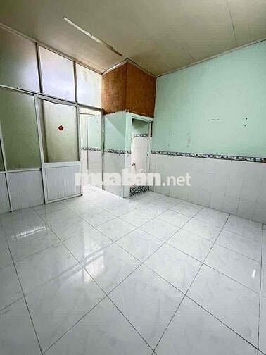 Hot, Chỉ 1,99 tỷ sở hữu nhà 2 tầng 40m2sd sát hẻm xe hơi giáp Tân Phú