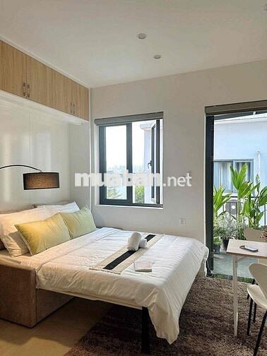Cho Thuê Siêu Phẩm Studio Ban Công Ngay Sát Hàng Xanh Siêu Hiếm Trống
