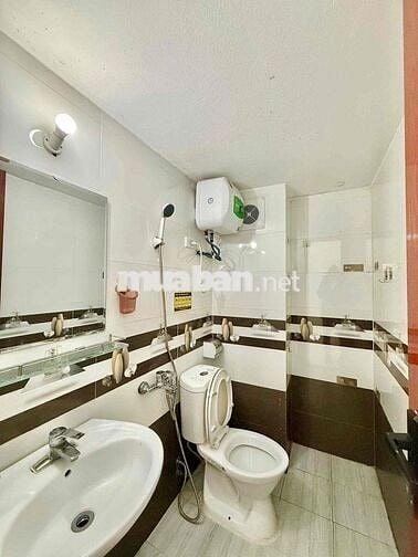 NGAY TRUNG VĂN - ĐẠI LỘ THĂNG LONG KHU ĐẠI LINH CÓ BAN CÔNG FULL ĐỒ