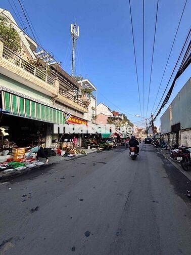 Nhà 3 tầng Dĩ An ở ngay, 87,5m2, sổ hồng riêng, chỉ hơn 3 tỷ