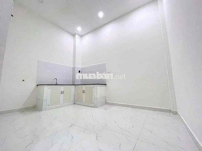 Cho thuê nhà 1 trệt, 1 lầu, 2 phòng ngủ,Trịnh Đình Trọng,Tân Phú