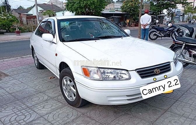Camry 2000 Le - 299999 km