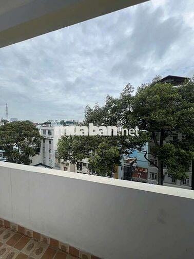 Phòng ban công riêng bao nắng, ko chung chủ, giờ tự do,ra chợ Hoa 500m