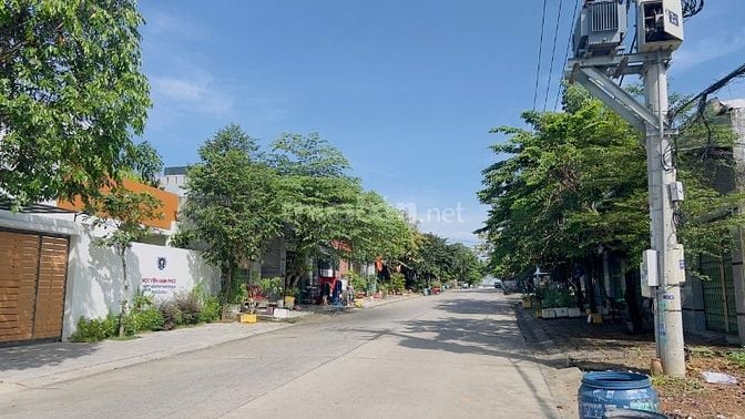 Cần bán nhanh 300m2, đường DL16 Thới Hòa Bến Cát Bình Dương