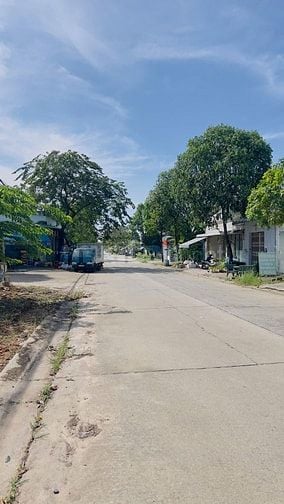 Cần bán nhanh 300m2, đường DL16 Thới Hòa Bến Cát Bình Dương