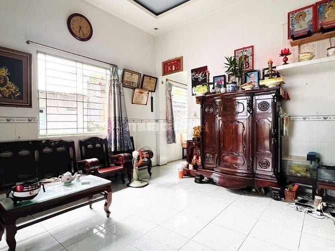 Góc 2 MT 4,2 x 15m thống nhất nhà cấp 4