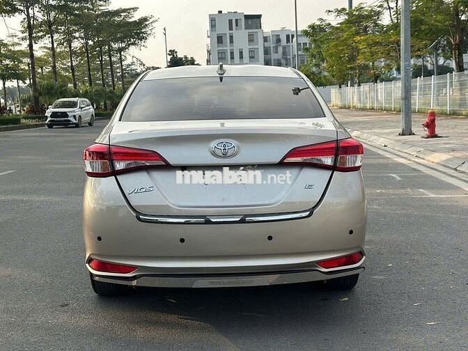 Toyota Vios E 2020 màu vàng cát