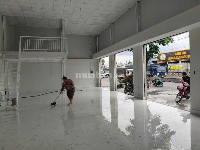 Cho thuê mặt bằng mặt tiền đường quốc lộ 1A phường Tân Thới Nhất Q12