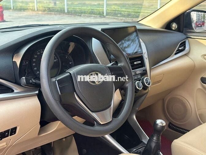 Toyota Vios E 2020 màu vàng cát