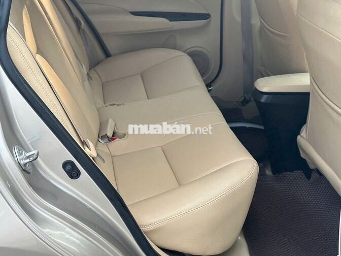 Toyota Vios E 2020 màu vàng cát