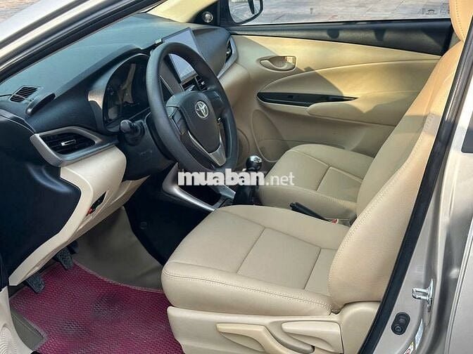 Toyota Vios E 2020 màu vàng cát