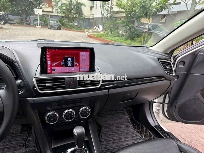 Mazda 2 2024 màu trắng cực đẹp