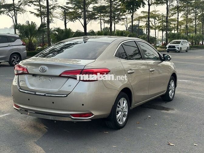 Toyota Vios E 2020 màu vàng cát