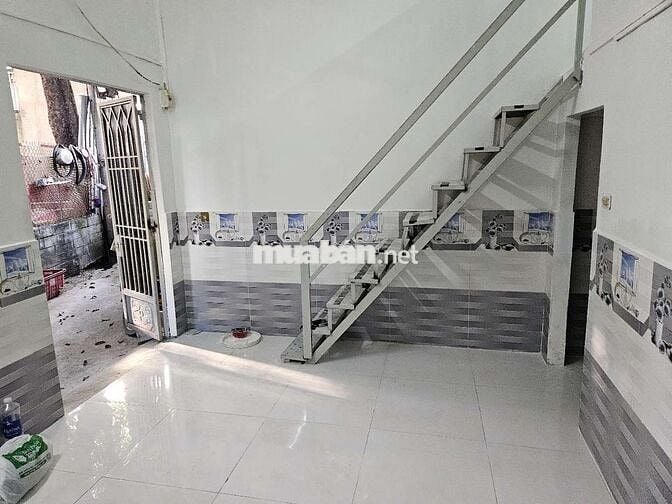 Nhà hẻm gần quốc lộ 22 có sổ hồng Hồ Chí Minh