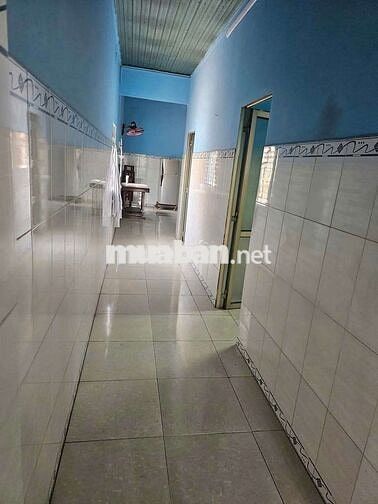 Nhà có gác lửng ngay cổng sau KDL Đại Nam