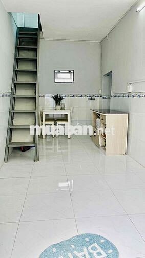 Bán nhà  KP1- thị trấn Hóc Môn