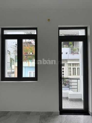 Bán nhà mới Phạm Văn Đồng, nhà có hẻm sau thông ra Nguyễn Thái Sơn