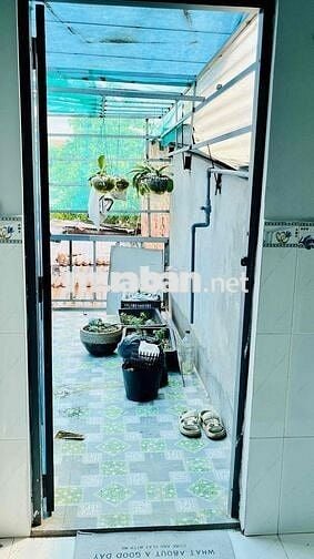 Bán nhà  KP1- thị trấn Hóc Môn