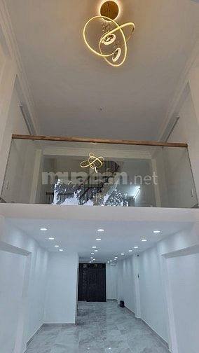 Bán nhà mới Phạm Văn Đồng, nhà có hẻm sau thông ra Nguyễn Thái Sơn