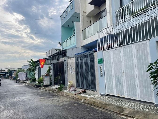 ĐẤT THỦ ĐỨC CHÍNH CHỦ DT: 72,2 M2 FULL THỔ Giá chỉ 4 tỷ 075 CC NGAY