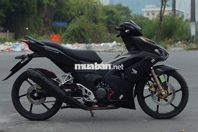 Cần bán winner v4 độ kiểng, mới đi 5000km