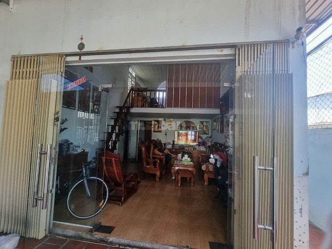 Cho thuê nhà mặt tiền quận 12