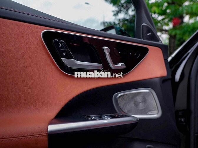 Mercedes C200 Advantgarde 2022 bản Plus V1