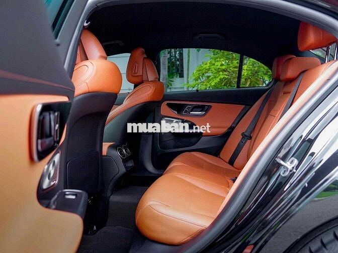 Mercedes C200 Advantgarde 2022 bản Plus V1