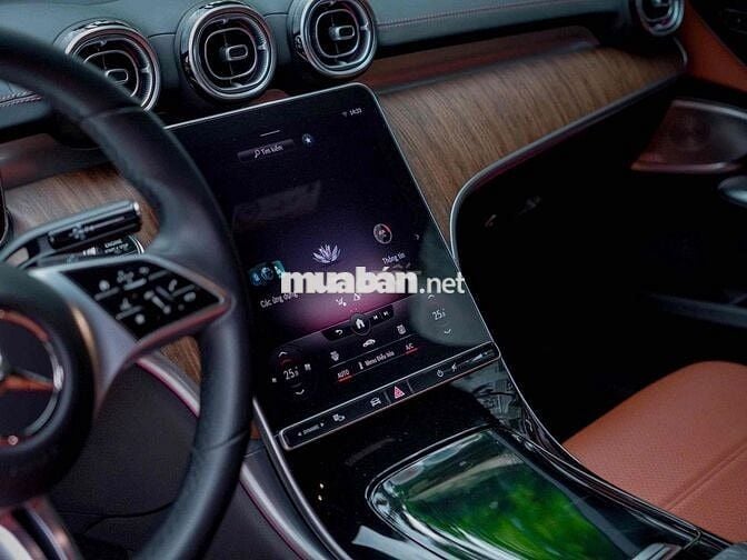 Mercedes C200 Advantgarde 2022 bản Plus V1