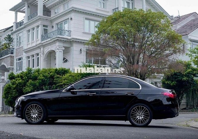 Mercedes C200 Advantgarde 2022 bản Plus V1
