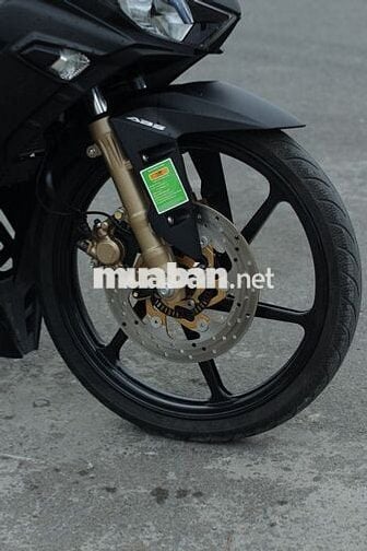 Cần bán winner v4 độ kiểng, mới đi 5000km