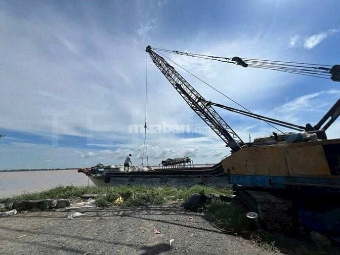 Cho thuê Kho 1.300 m2 KCN Trà Nóc có đường sông