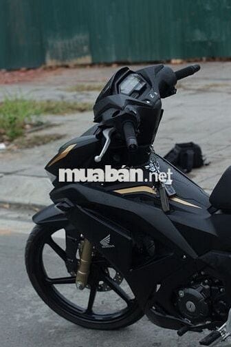 Cần bán winner v4 độ kiểng, mới đi 5000km