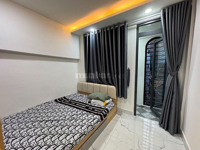 B.thự Mini n.thất c.cấp hẻm xe hơi VF5 khu VIP cách Hoàng Văn Thụ 25m