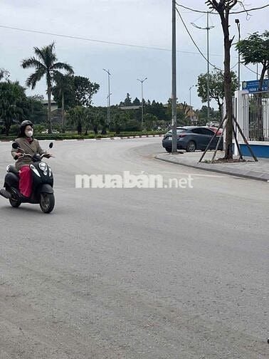 ĐẤT MẶT PHỐ ĐỨC GIANG VỈA HÈ ,KINH DOANH