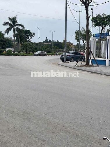 ĐẤT MẶT PHỐ ĐỨC GIANG VỈA HÈ ,KINH DOANH