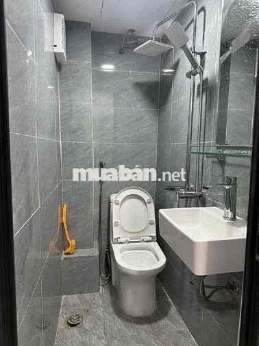 🏡 CĂN HỘ TẬP THỂ TẦNG 3 – TRUNG TÂM ĐỐNG ĐA – VIEW SÂN CHƠI