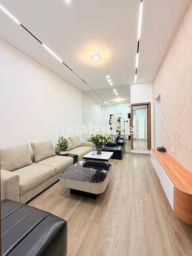 BÁN NHÀ TẬP THỂ ĐẸP ĐẮC ĐỊA ĐỐNG ĐA – Ô TÔ ĐỖ TẬN CHÂN CẦU THANG