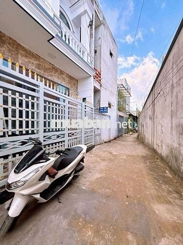 NHÀ TRỆT LẦU - HẺM 381 TRẦN NAM PHÚ