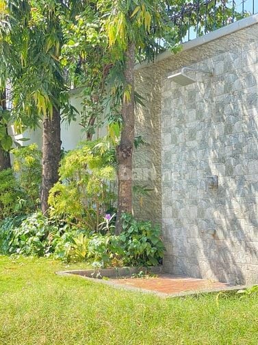 Cho thuê biệt thự Nguyễn Ư Dĩ P.Thảo Điền Q.2 CÓ HỒ BƠI_ DT: 20mx35m