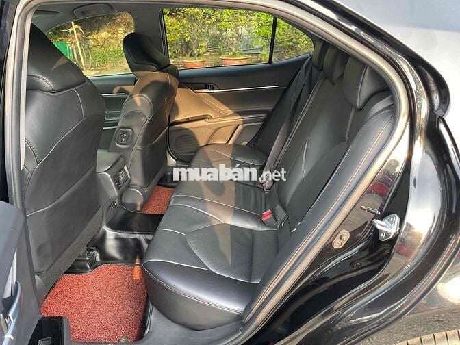 Toyota Camry 2.0G 2019