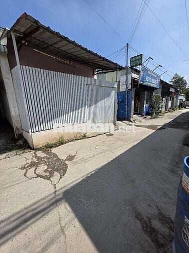 Nhà mặt tiền đường thông KDC gần chợ Phú An, phường Tân Bình, Tp Dĩ An
