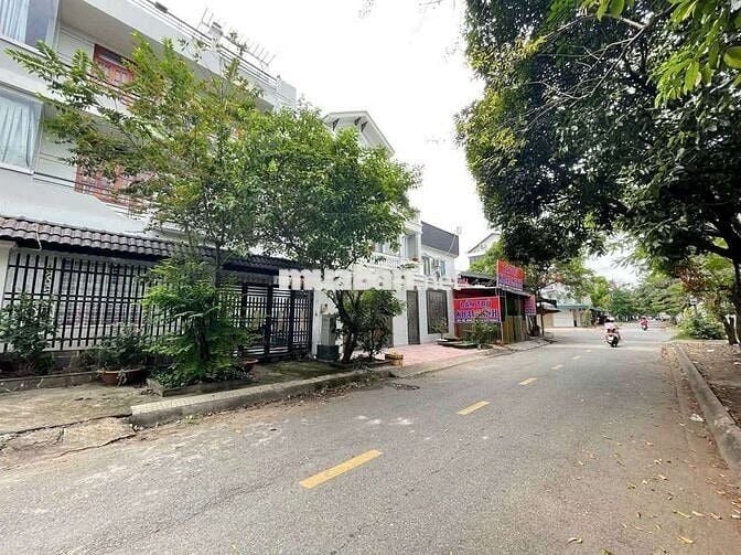 Lô đất đẹp 10m x 16m. View công viên Khu Biệt Thự Phú Nhuận