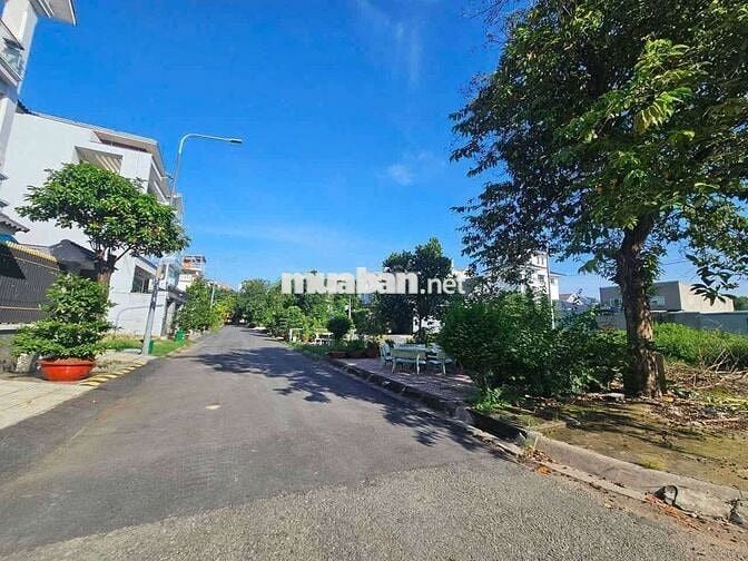 Lô đất đẹp 10m x 16m. View công viên Khu Biệt Thự Phú Nhuận