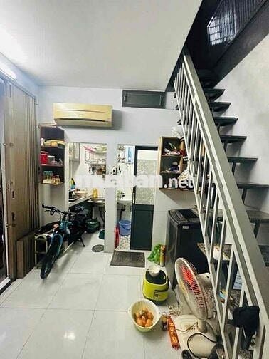 Hot, Bán gấp nhà riêng Huỳnh Văn Chính, Tân Phú, 32m2, 2 tầng, hxh, 2t