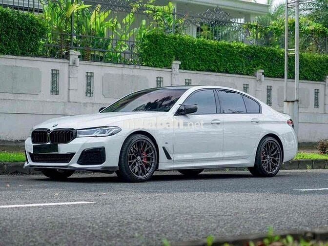 BMW 5 Series 2022 520i M Sport - 38000 km