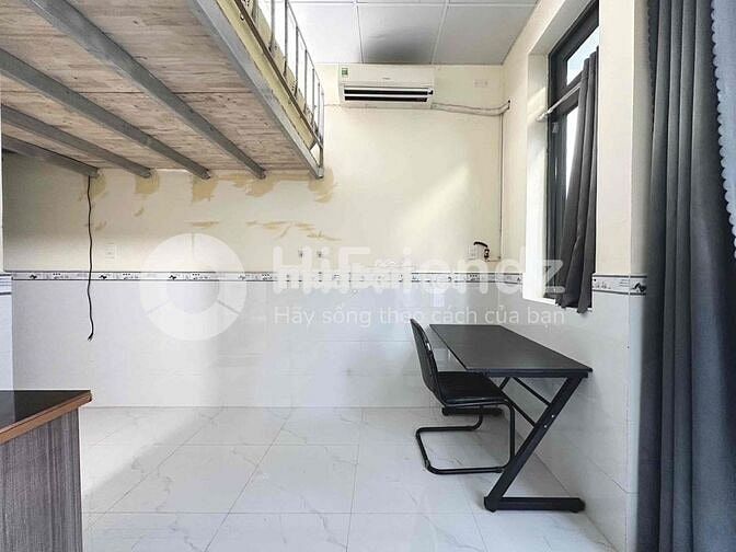 Phòng trọ giá rẻ, có cửa sổ trời đón nắng. Đi bộ qua ĐH Công Thương