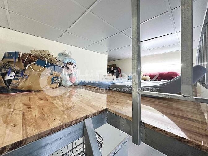 Phòng trọ giá rẻ, có cửa sổ trời đón nắng. Đi bộ qua ĐH Công Thương