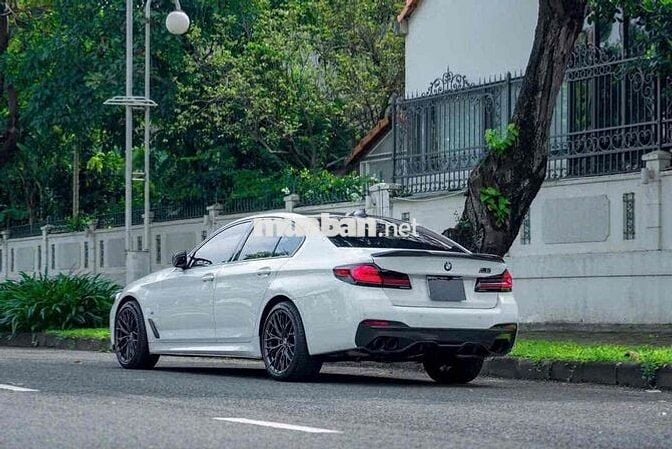 BMW 5 Series 2022 520i M Sport - 38000 km