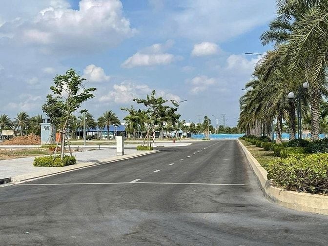 Bán nhanh lô đất mặt tiền Vành Đai 4 - Sổ Sẵn - Giá chỉ 1tỷ9